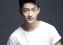 娱乐圈吃瓜的两人都是谁,娱乐圈两大吃瓜达人揭秘幕后真相