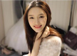 女主穿到娱乐圈吃瓜文