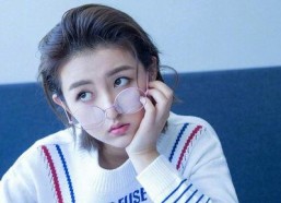 吃瓜娱乐张子枫完整版,揭秘青春偶像的成长轨迹