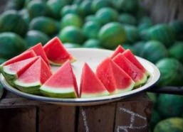 娱乐吃瓜素材哪里找,海量吃瓜素材，一网打尽！