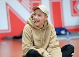 娱乐吃瓜的博主有哪些人,从娱乐吃瓜博主看现代网络文化的崛起与影响